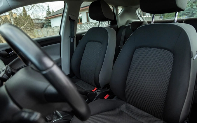 Seat Ibiza cena 32900 przebieg: 87395, rok produkcji 2016 z Piwniczna-Zdrój małe 106